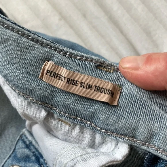 Ariat Perfect Rise Nia Slim Trouser Jeans Light Blue Flare Jean size 31 L - Picture 12 of 16